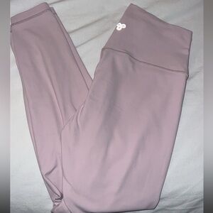 Aritzia golden BUTTER Cheeky Hi-Rise 26" Legging size 10 in dusty pink